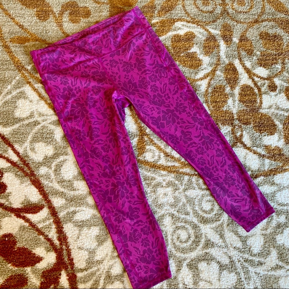 Fabletics Crop Leggings